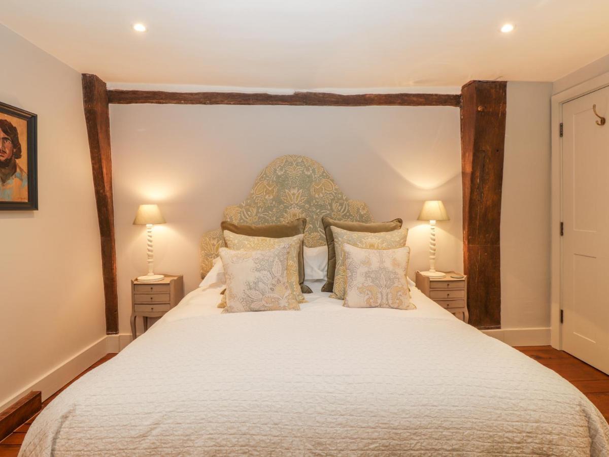 Battel Hall Maidstone Buitenkant foto